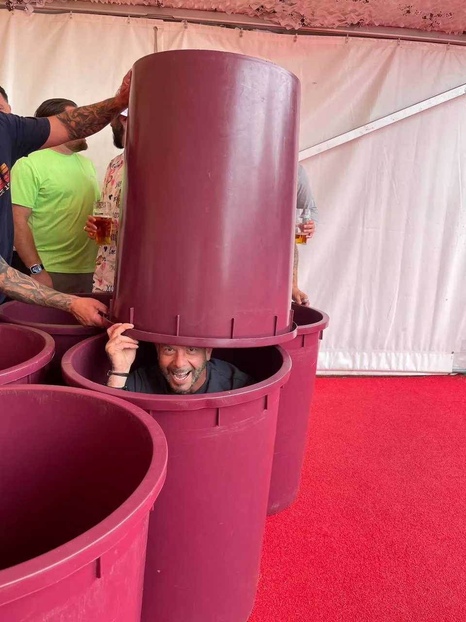 Giant Bier Pong Unlimited Bier / Low Budget